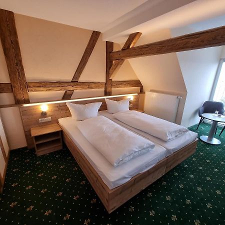 Hotel Zum Goldenen Loewen Peitz エクステリア 写真