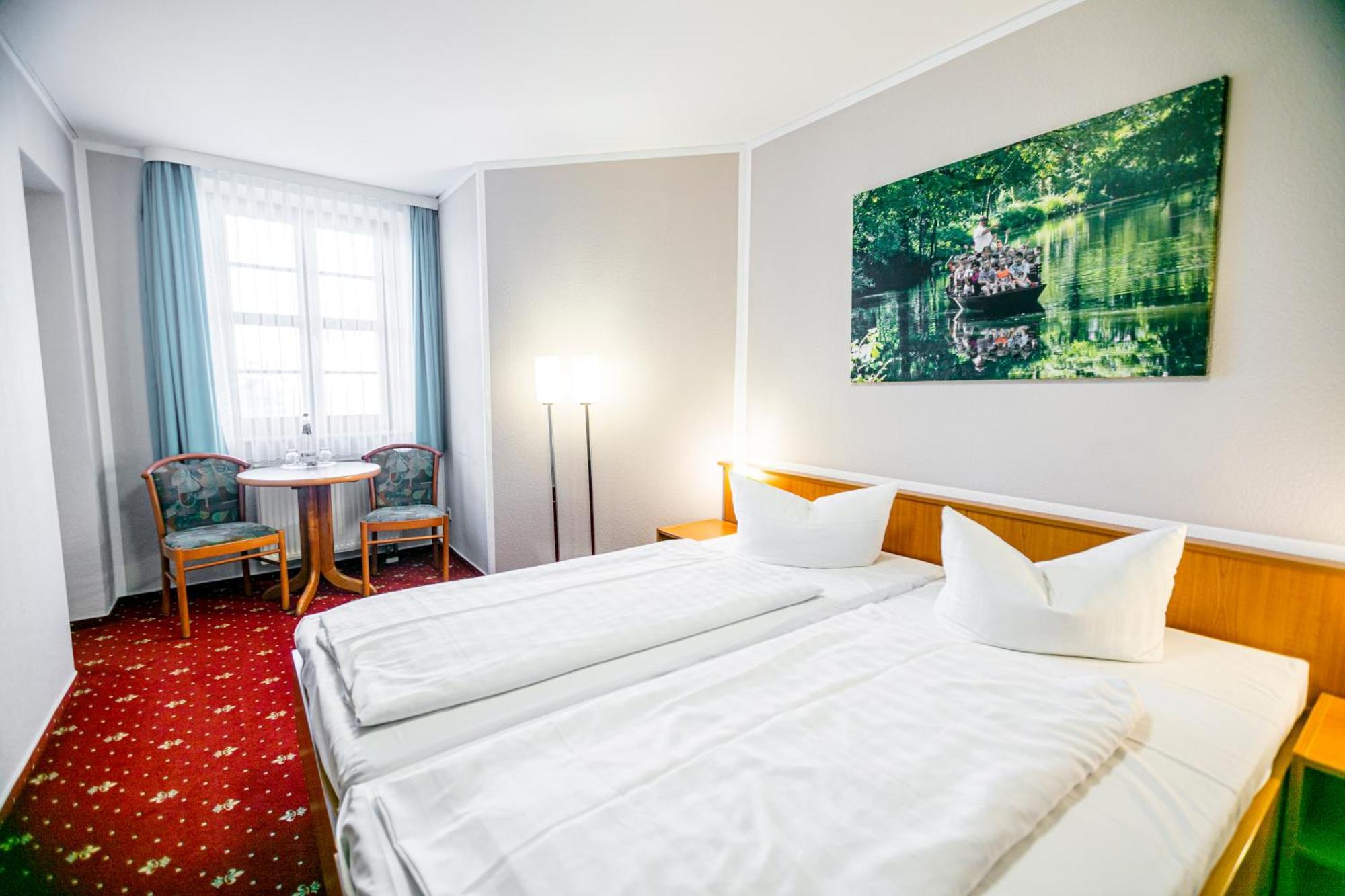 Hotel Zum Goldenen Loewen Peitz エクステリア 写真