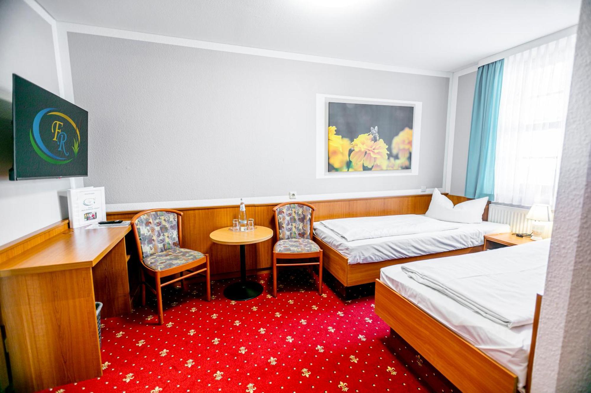 Hotel Zum Goldenen Loewen Peitz エクステリア 写真