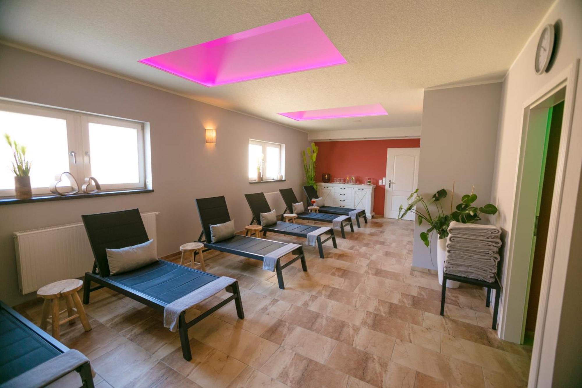 Hotel Zum Goldenen Loewen Peitz エクステリア 写真