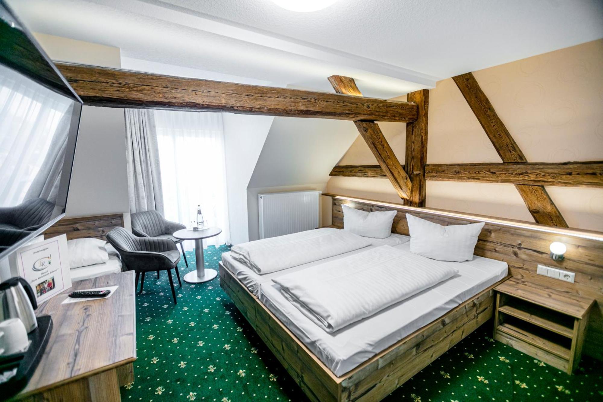 Hotel Zum Goldenen Loewen Peitz エクステリア 写真