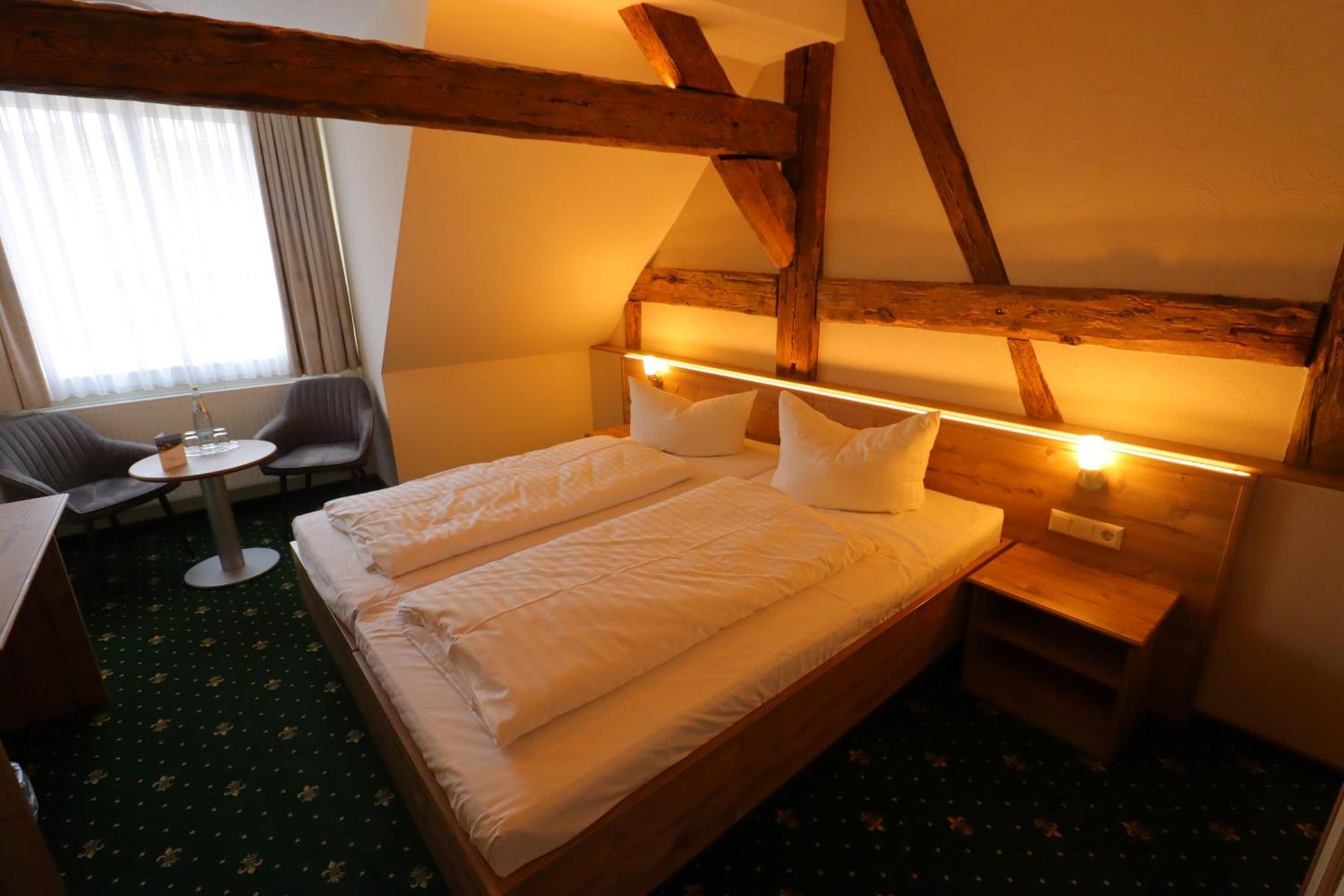 Hotel Zum Goldenen Loewen Peitz エクステリア 写真